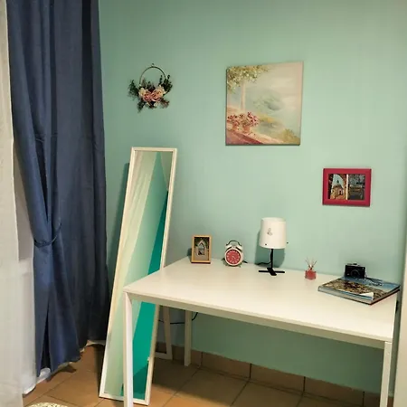 Bedda Ballaro Balcony In Historic פלרמו