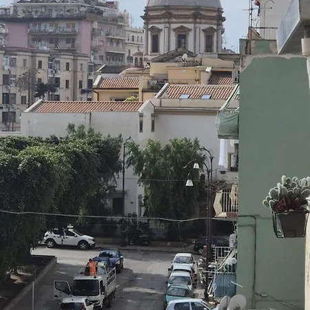 Bedda Ballaro Balcony In Historic