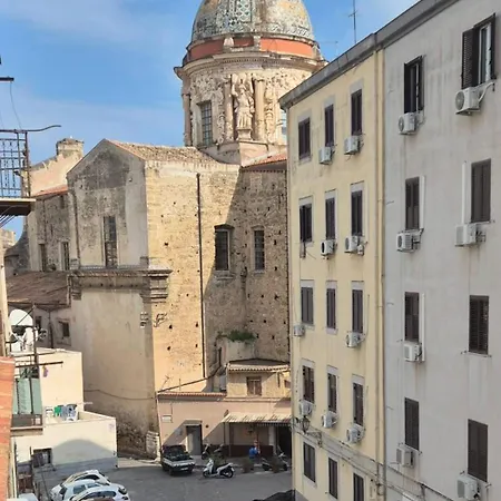 Bedda Ballaro Balcony In Historic