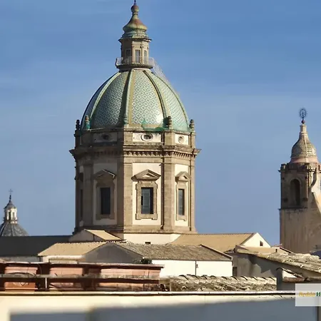 Bedda Ballaro Balcony In Historic דירה