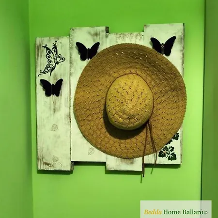 Bedda Ballaro Balcony In Historic דירה