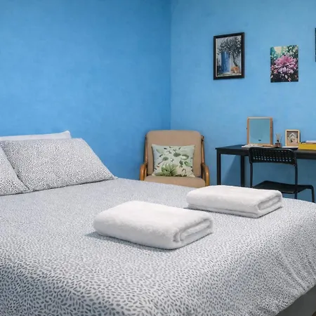 Bedda Ballaro Balcony In Historic פלרמו